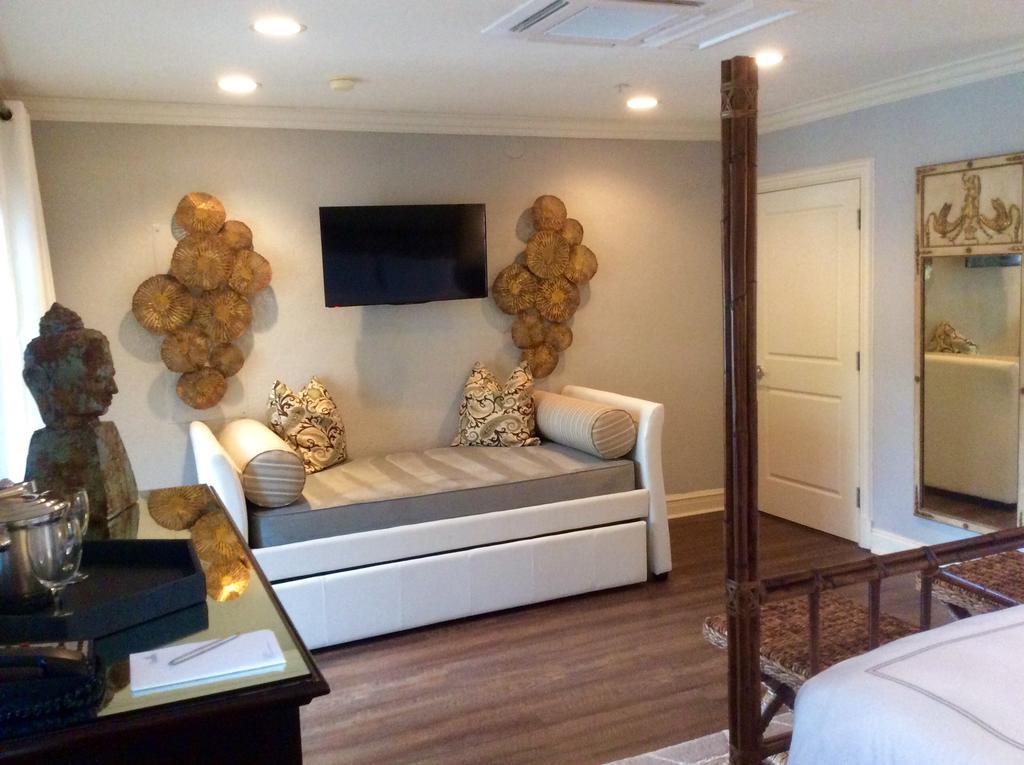 Hotel Escalante North North Naples Екстериор снимка