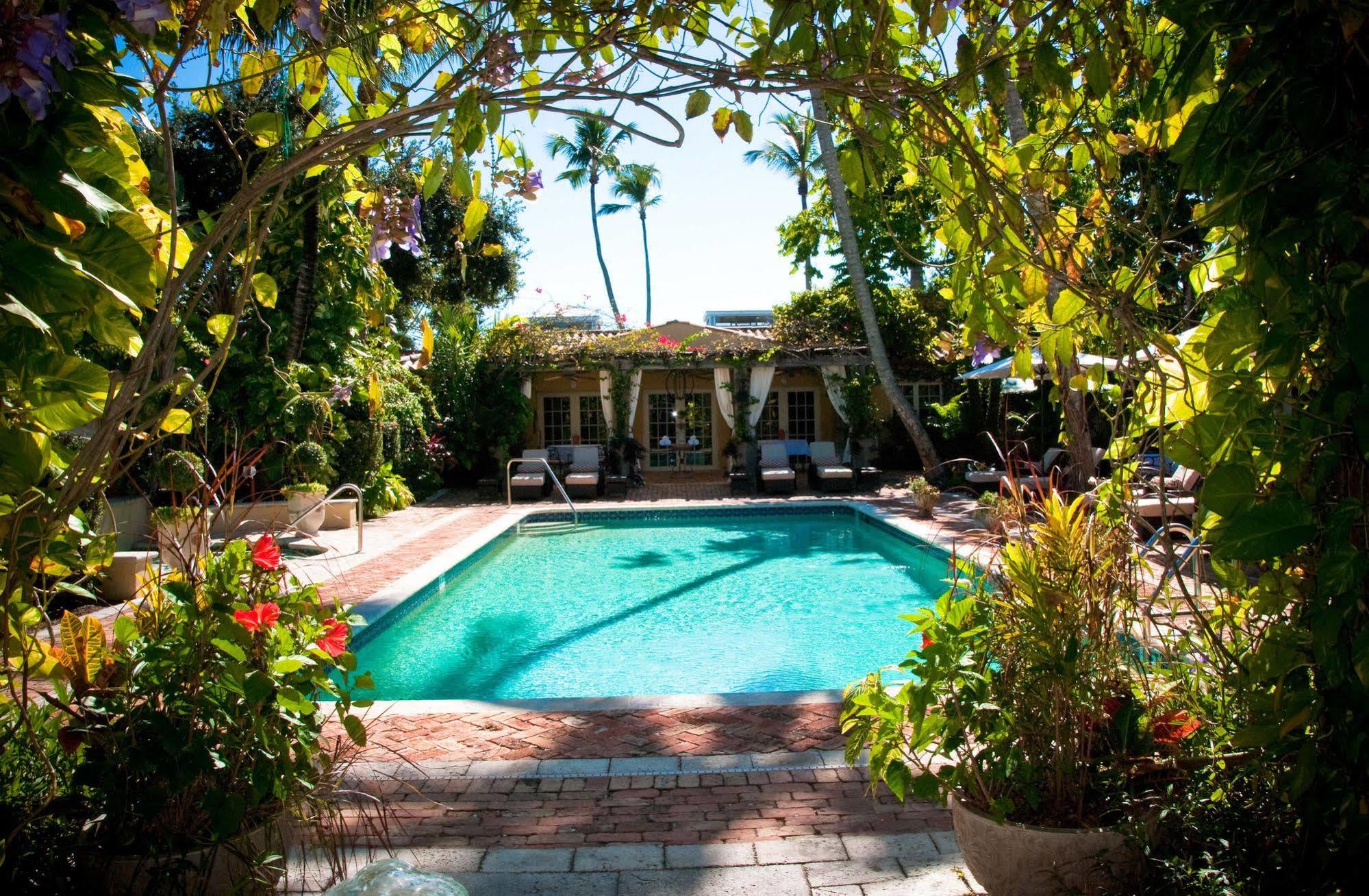 Hotel Escalante North North Naples Екстериор снимка