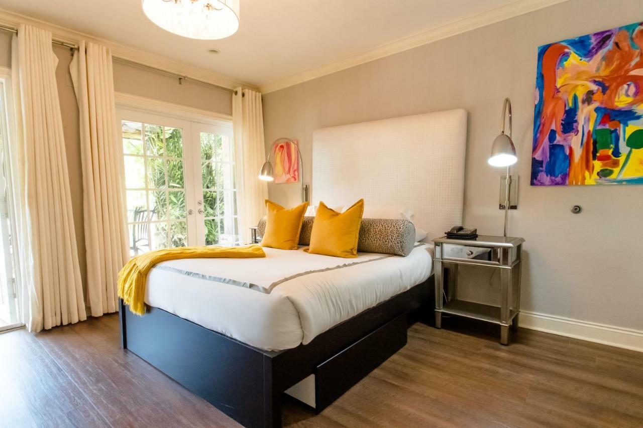 Hotel Escalante North North Naples Екстериор снимка