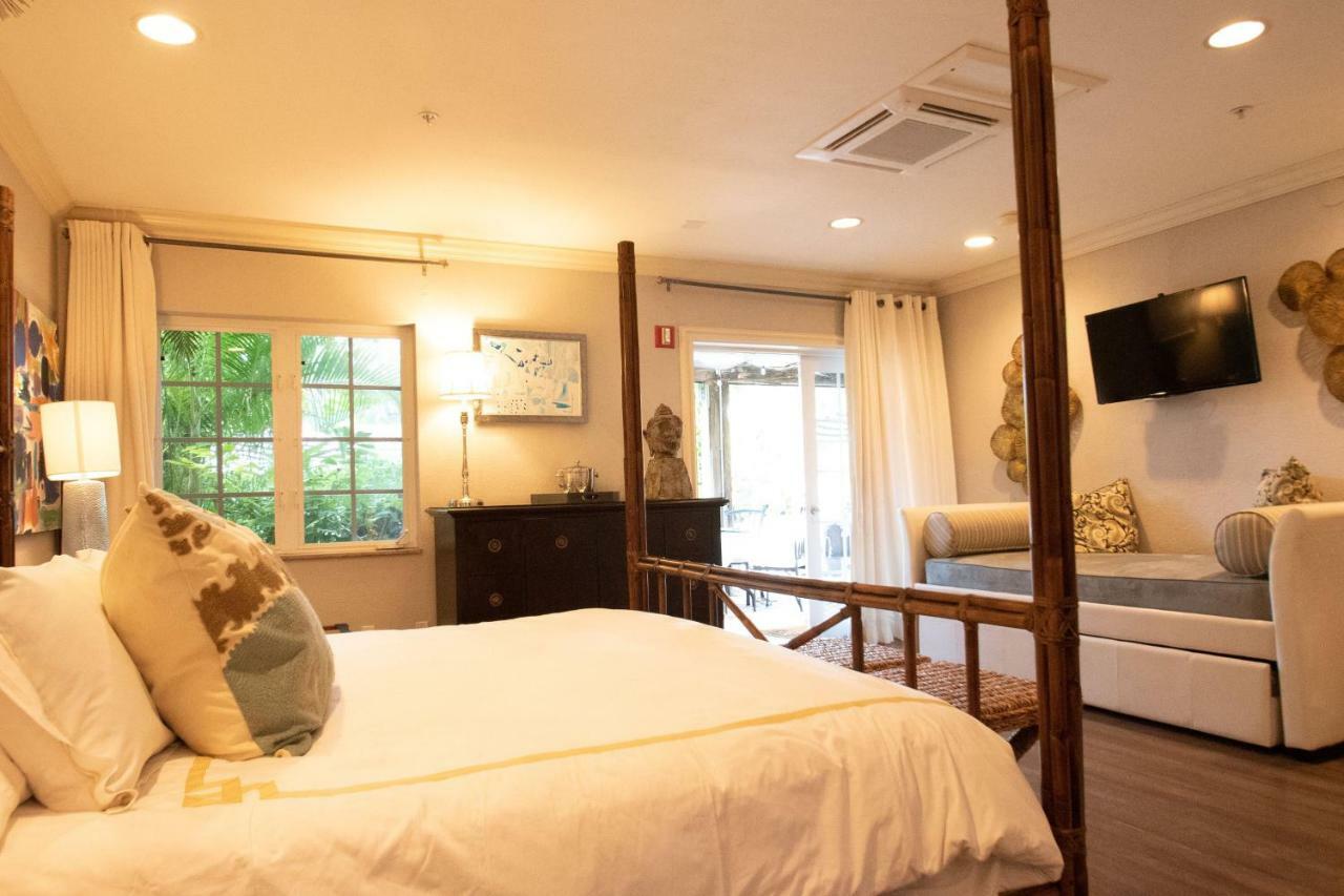 Hotel Escalante North North Naples Екстериор снимка